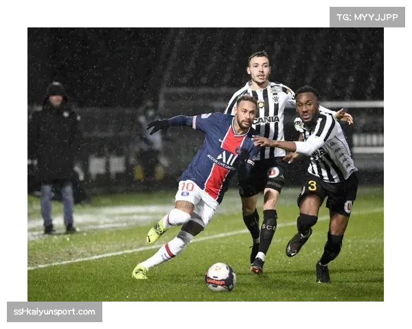 战术评论：数据分析显示，四月法甲场均反击进球数环比上升23%